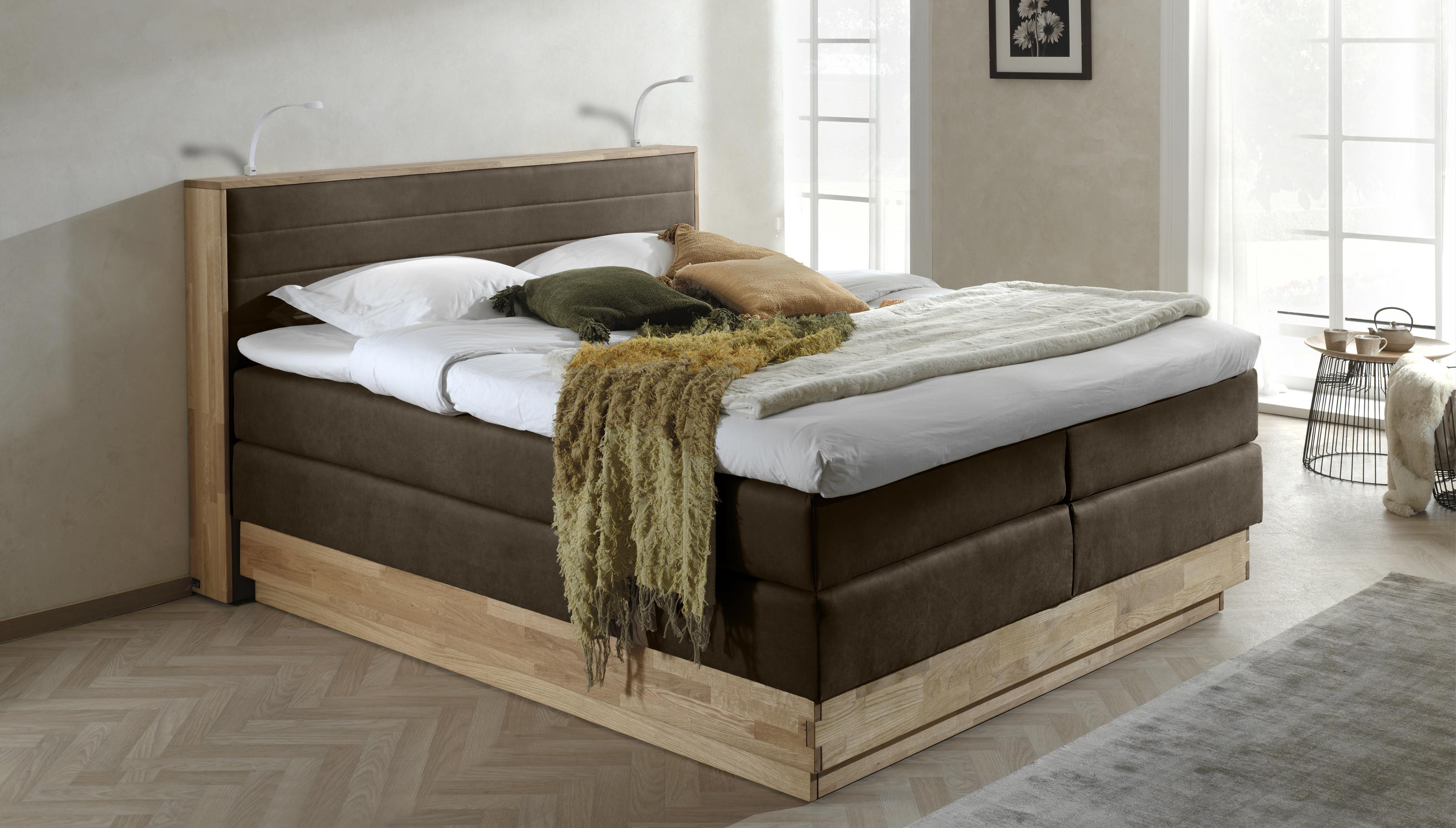 Luxusní Boxspring postel masiv dub
