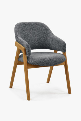 Dubova židle v tmavé barvě