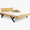 Designová postel z trámů, ocelové nohy ve tvaru Y, 160 x 200 cm , Postele- 1