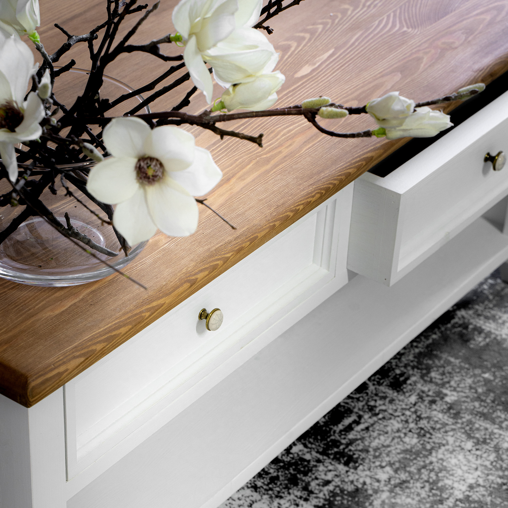 Biely drevený nábytok Lille - Konferenčný stolík