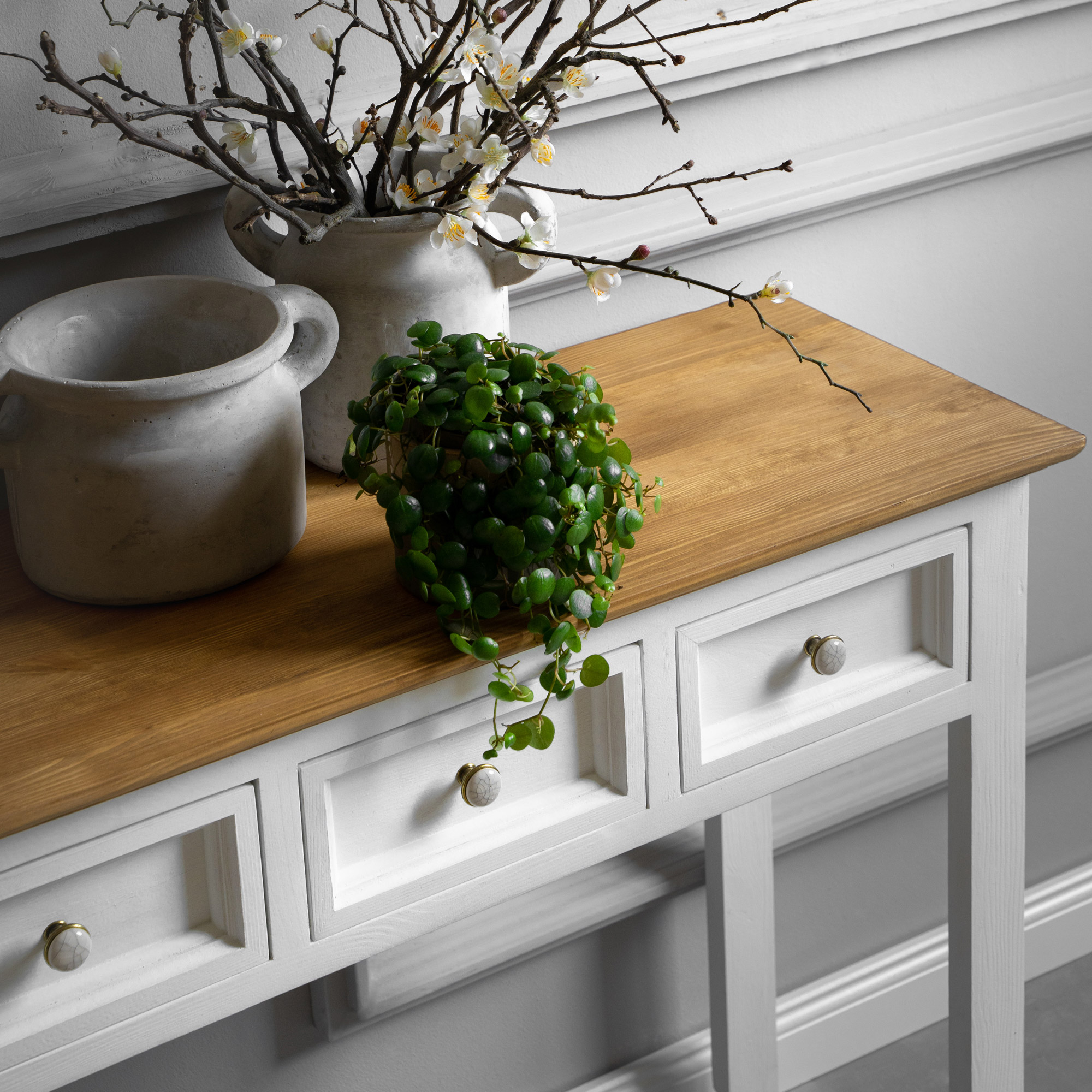 Biely drevený nábytok Lille - Príručný stolík