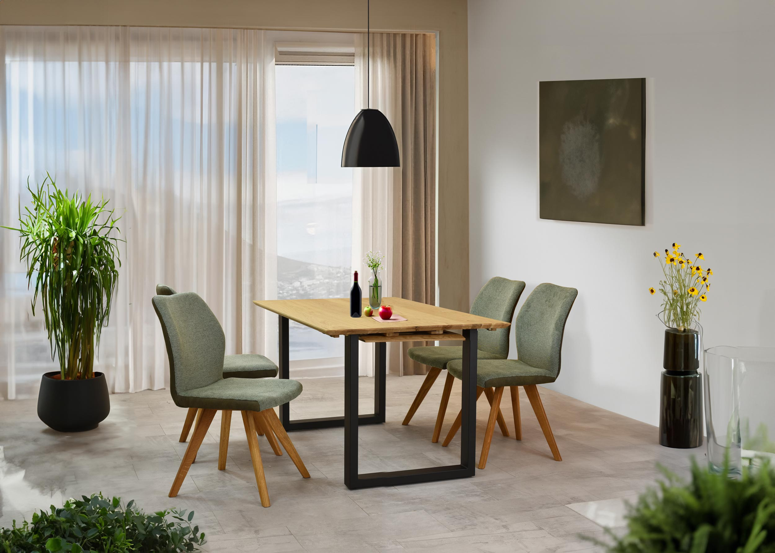 Zelená látková stolička s drevenými nohami model Hacienda