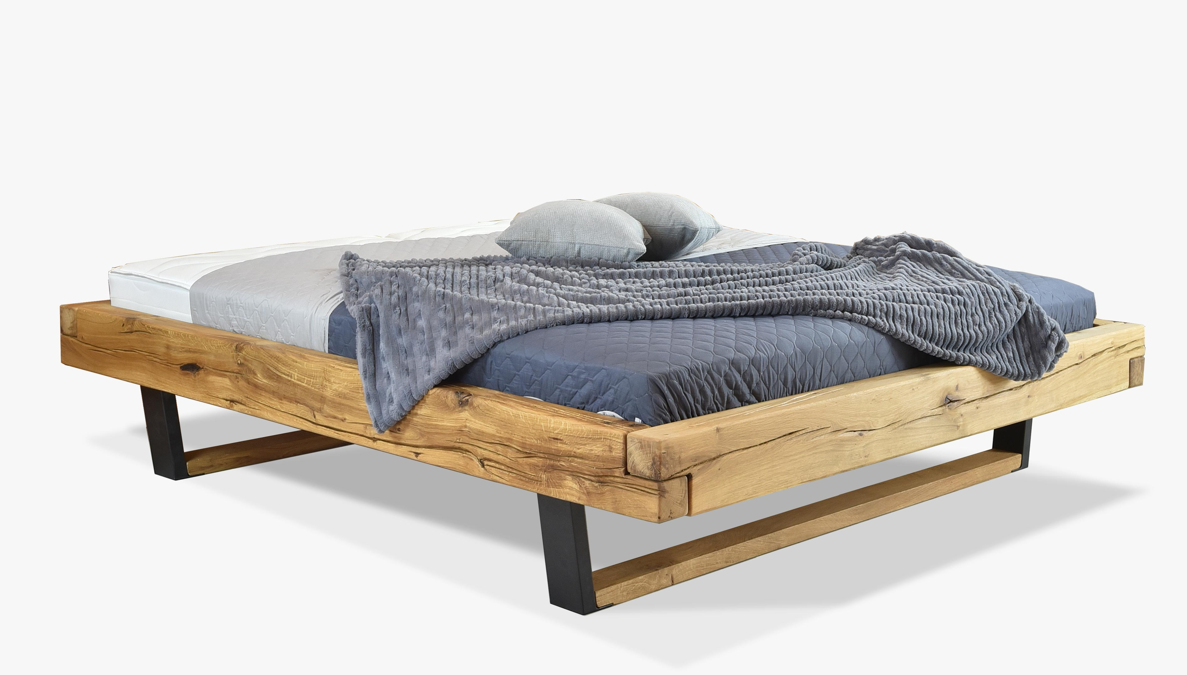 Modernes massives Eichenbett