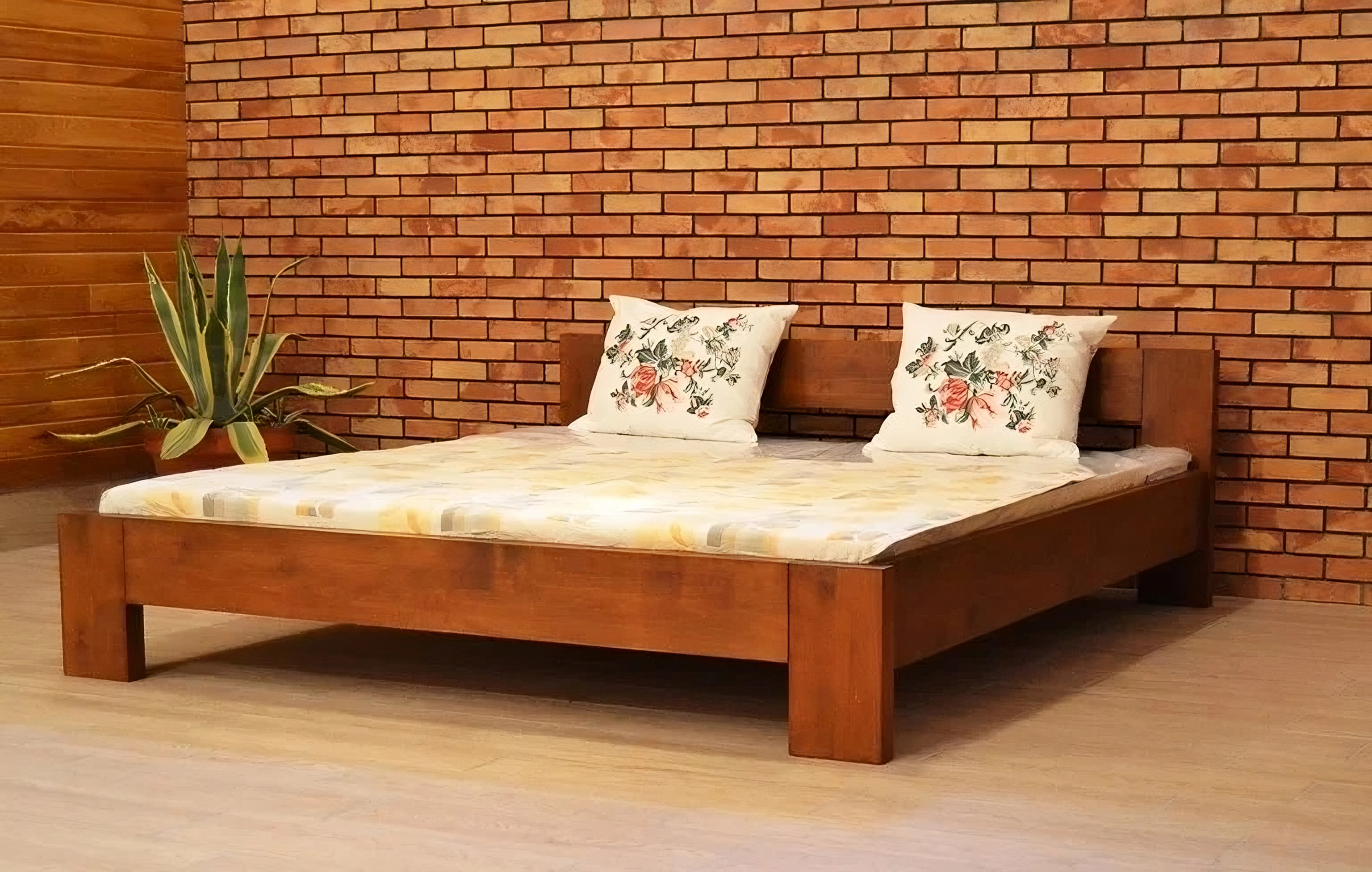 Manželská posteľ buk model L6