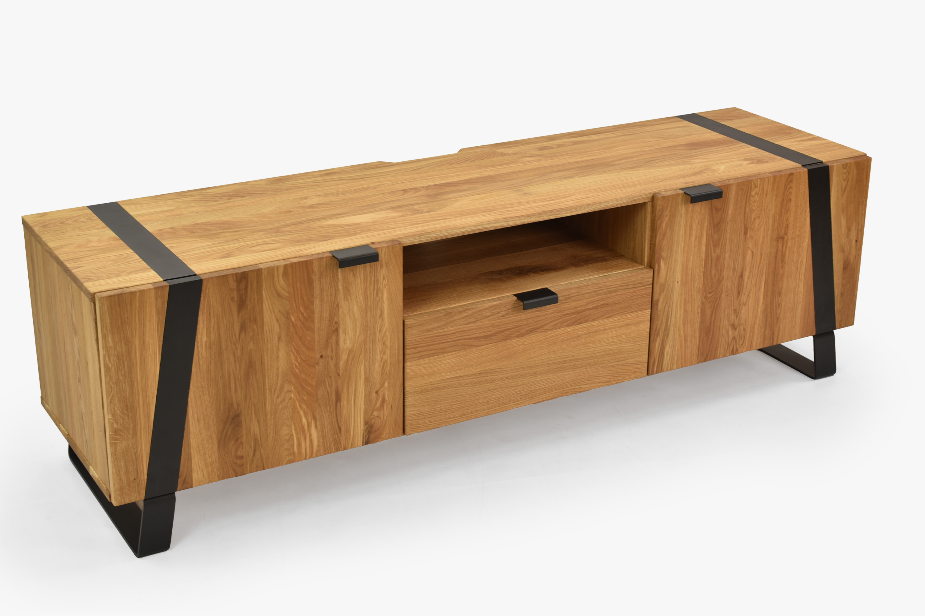 Eichen-Fernsehkommode auf Metallbeinen
