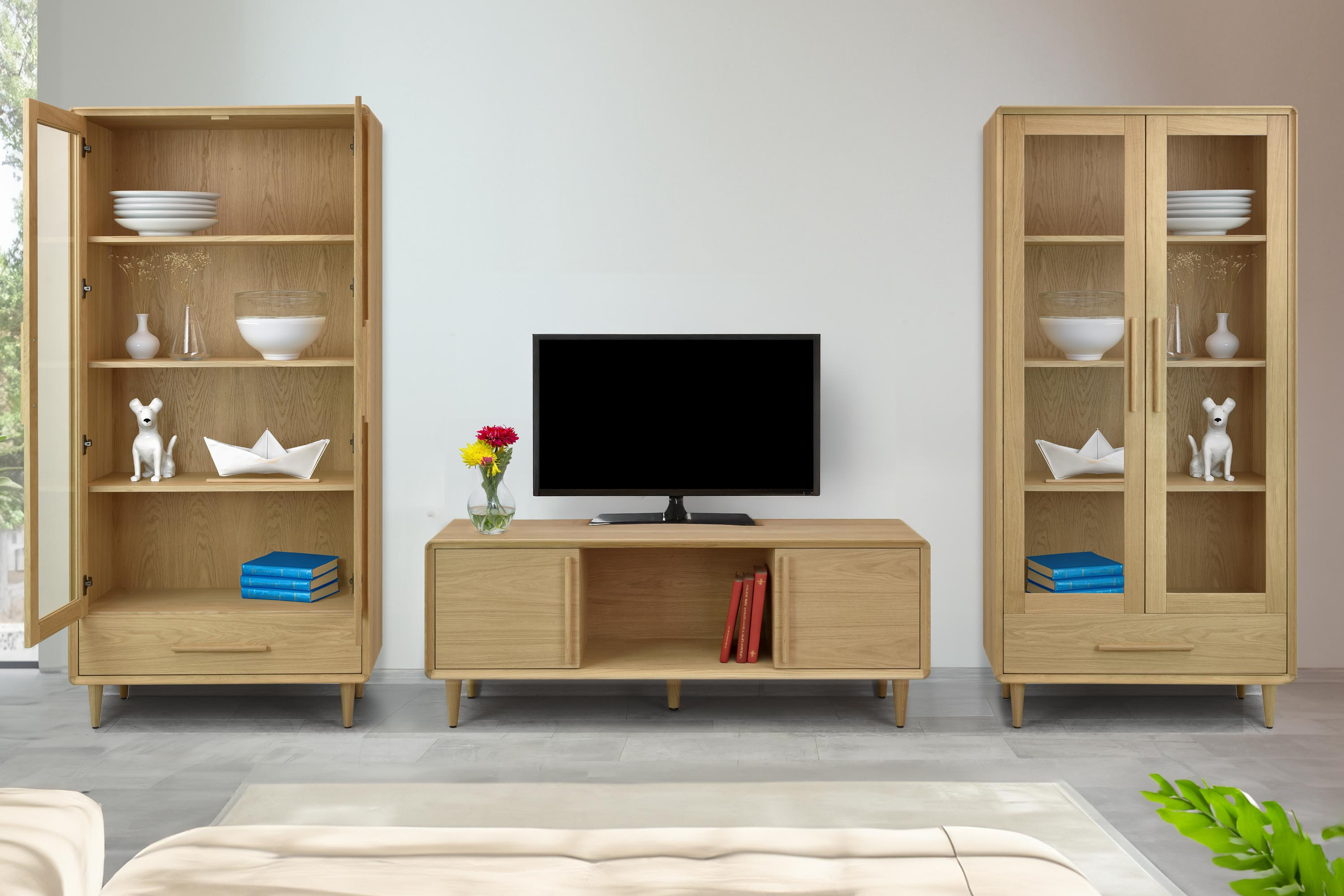 TV-komód fehér tölgy színben, lábas, Koper kollekció