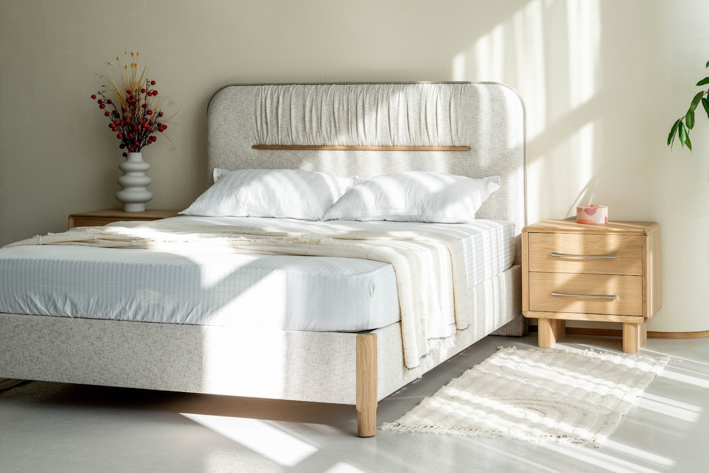 Modernes Schlafzimmer mit dem Bett COOPER 180x200