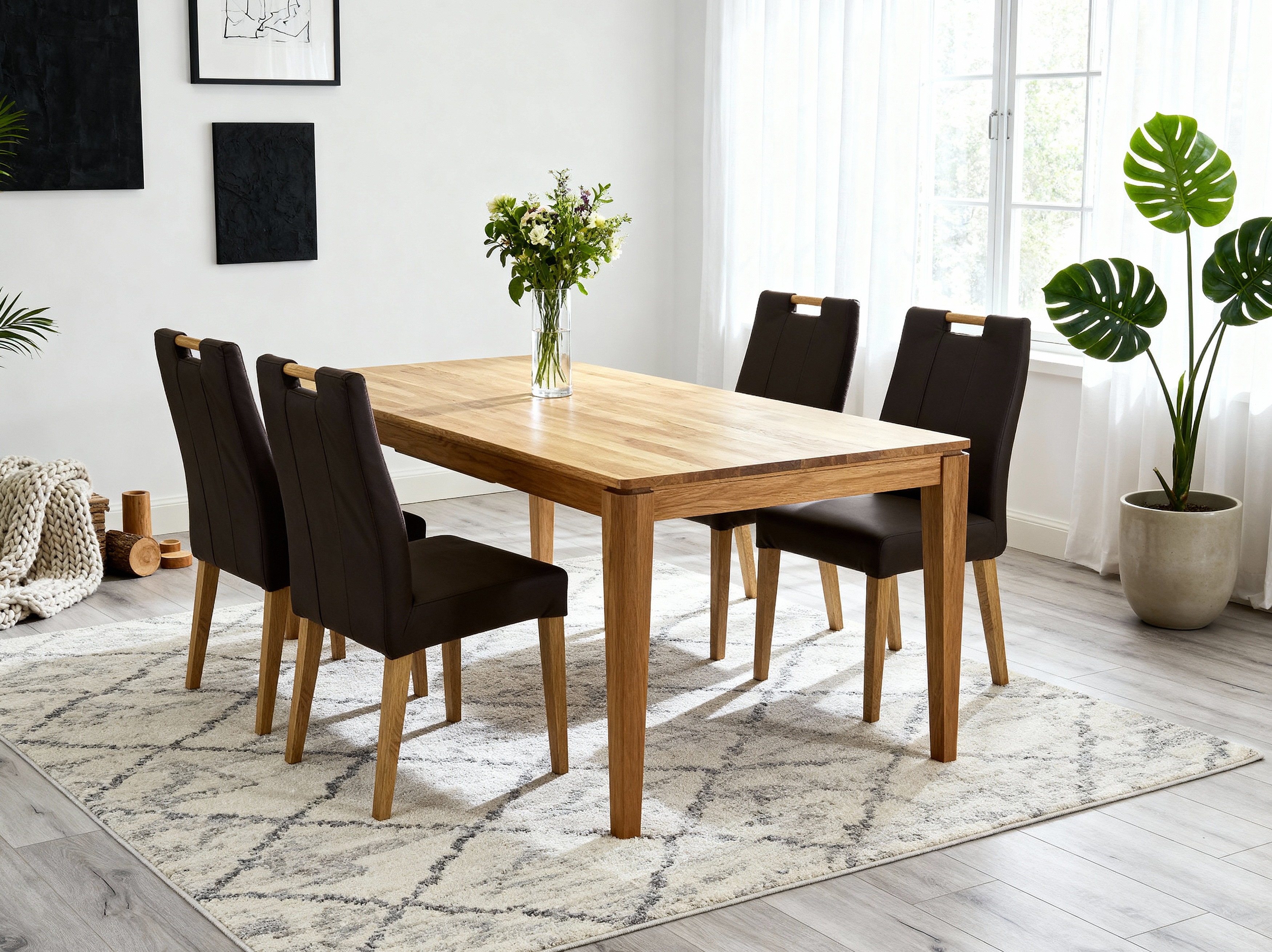 Detail des Eichentisches