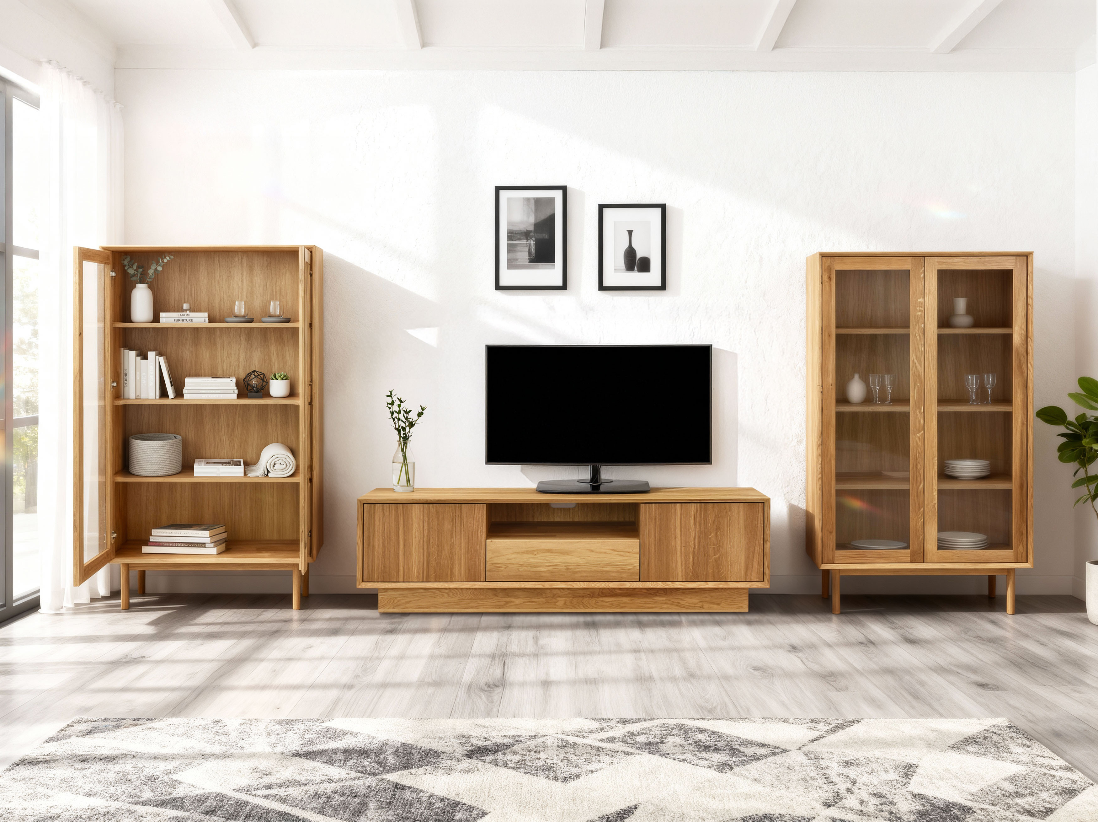 Massive Eichen TV-Kommode