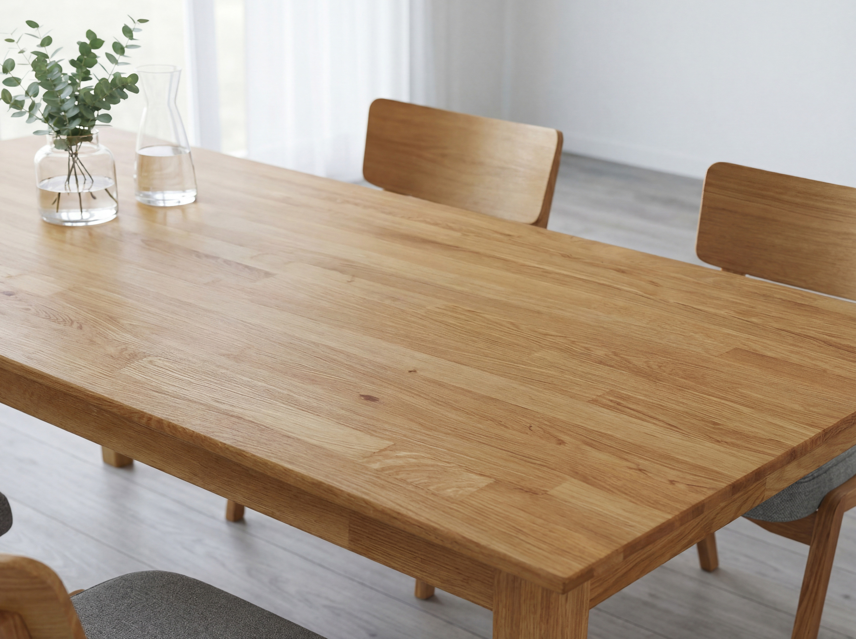 Massiver Eichenholztisch für bis zu 10 Personen mit den Maßen 250 x 100 cm