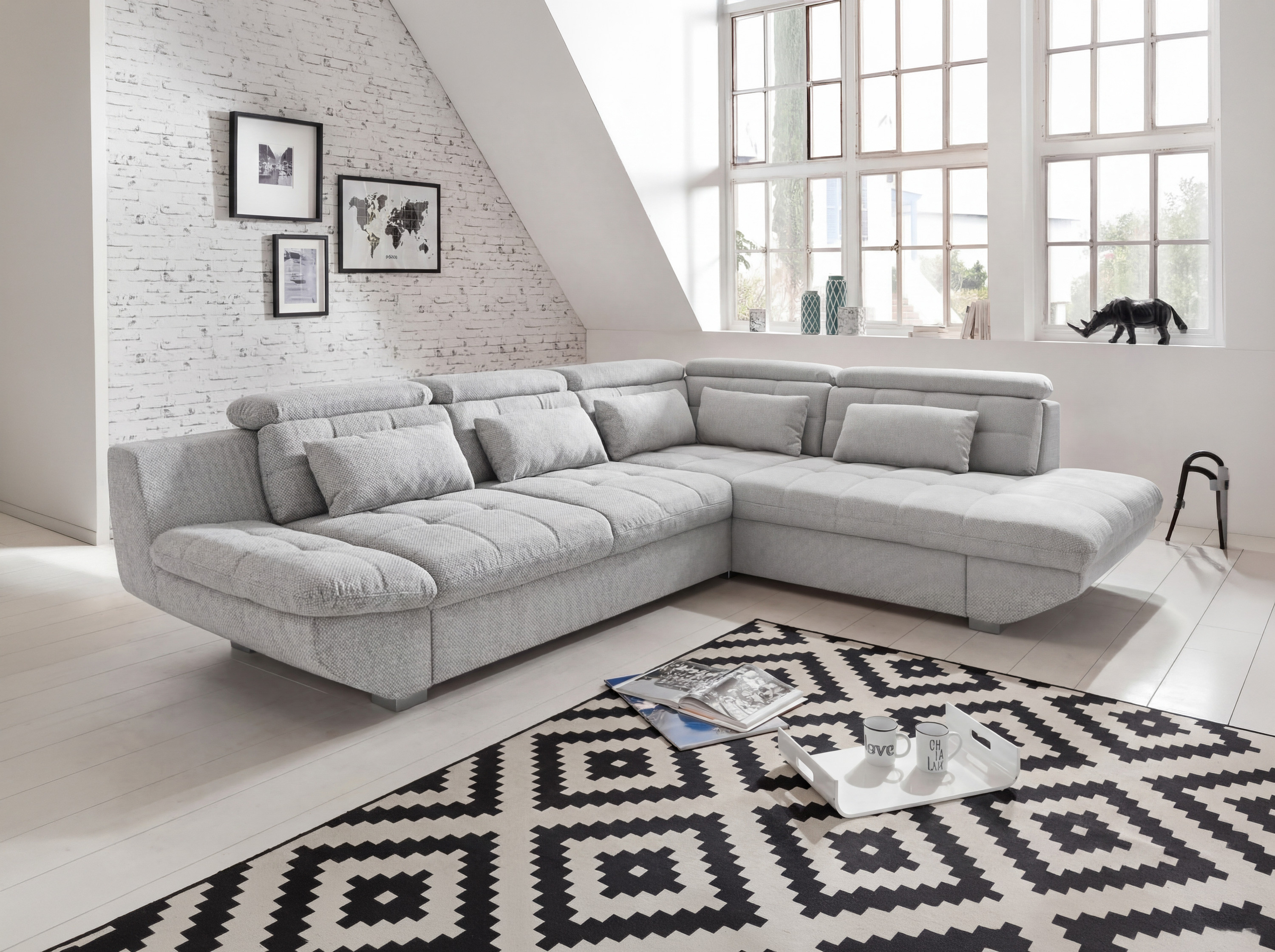 Ecksofa Eternity silbergrau mit abgesteppten Kissen