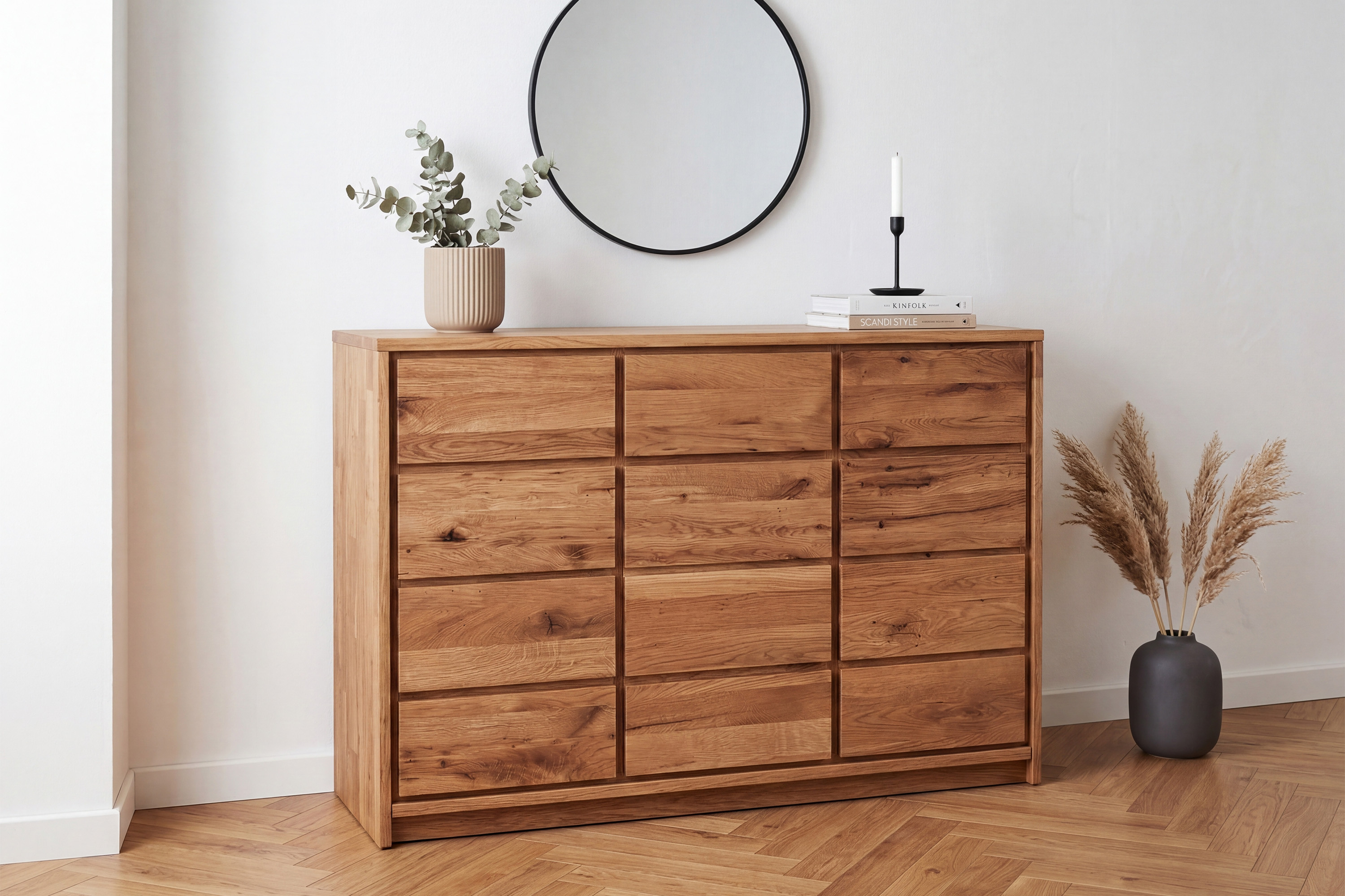 Massive Eichenkommode Oregon 3D+3Z aus Wild-Eiche mit drei Türen und Schubladen