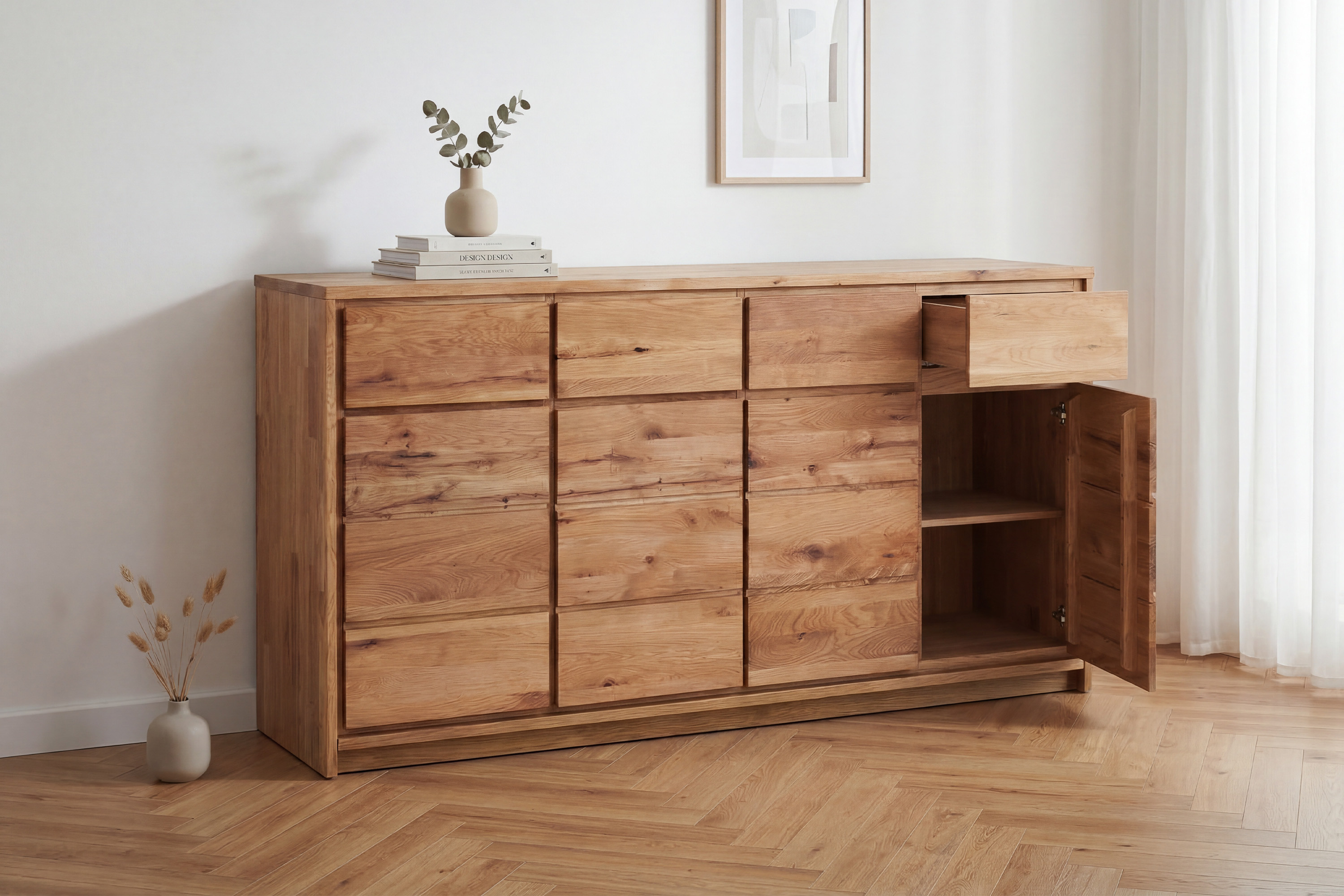 Kommode Oregon 4D+4Z – Ansicht geöffneter Türen und Schubladen aus massivem wildem Eichenholz