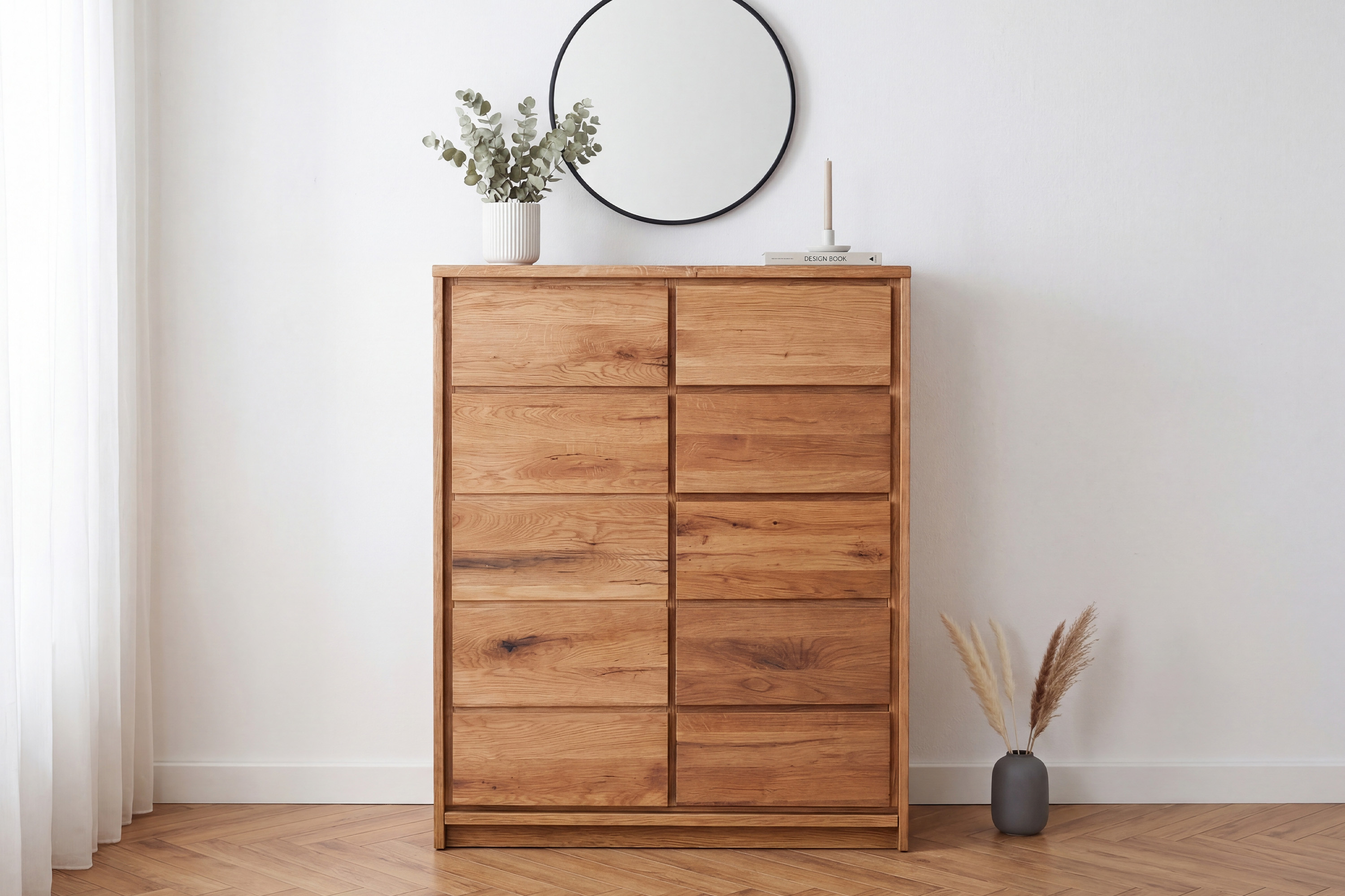 Hohe massive Eichenkommode Oregon 1D+5Z aus Wildeiche mit Tür und fünf Schubladen