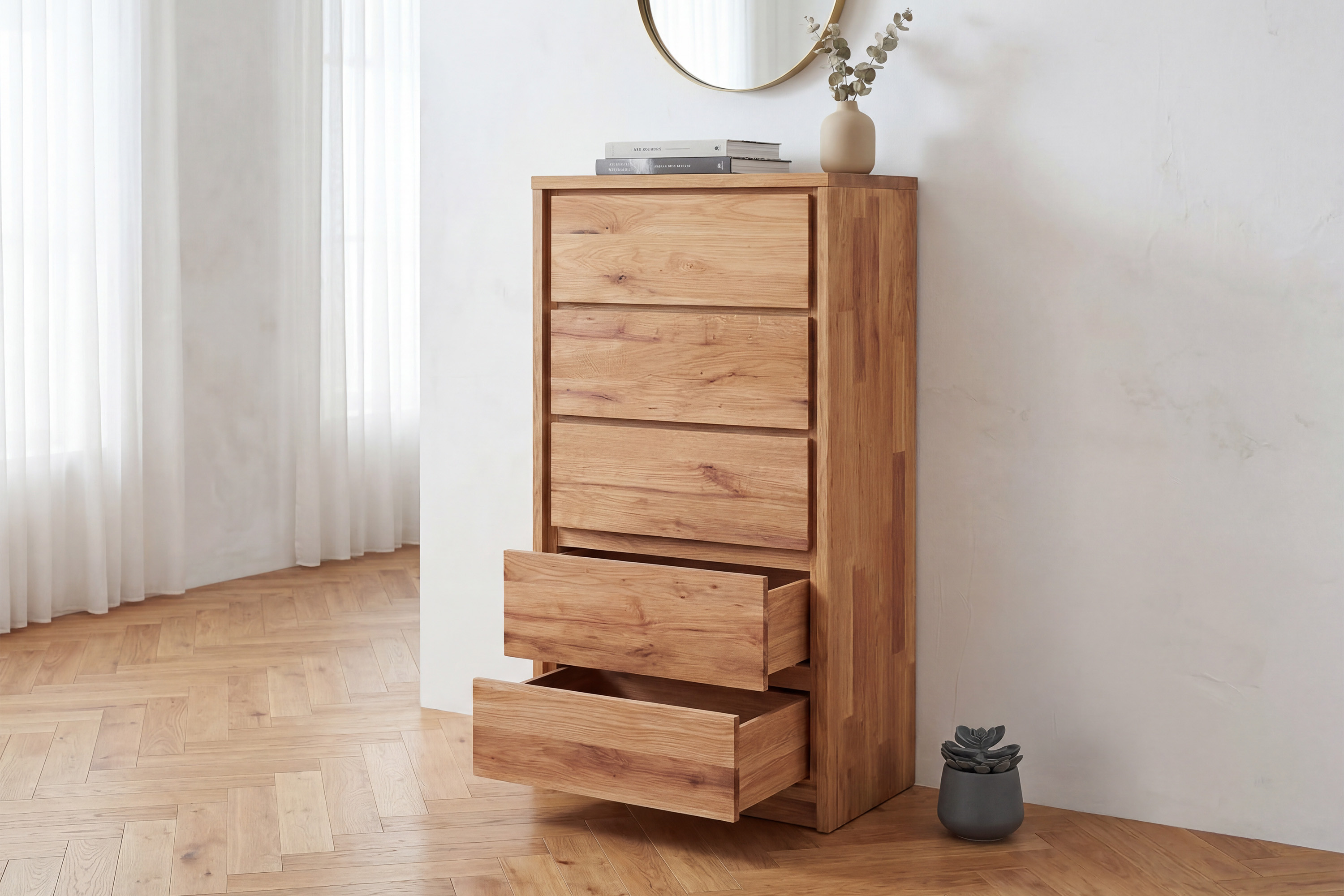 Kommode Oregon 5Z – Detail der ausgezogenen Schubladen aus massivem wildem Eichenholz