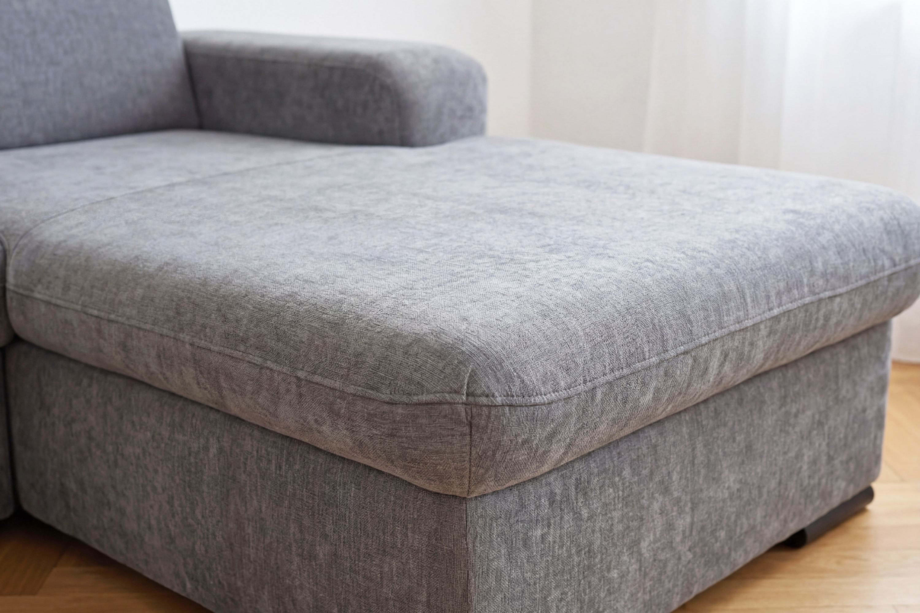 Ecksofa Denver Taupe – ausgeklapptes Bett und Stauraum