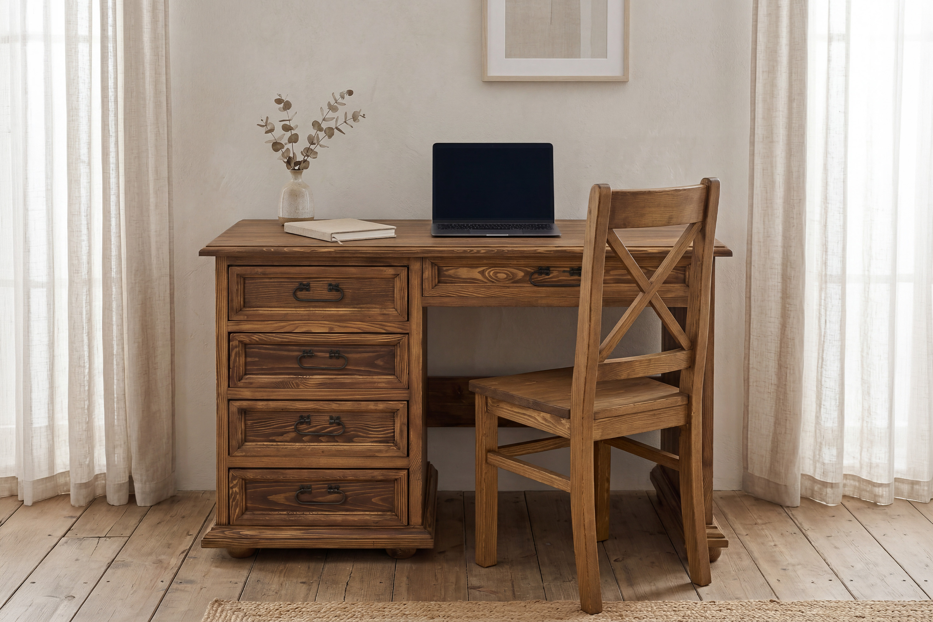 Rustikálny pracovný stôl vo francúzskom štýle z masívnej borovice