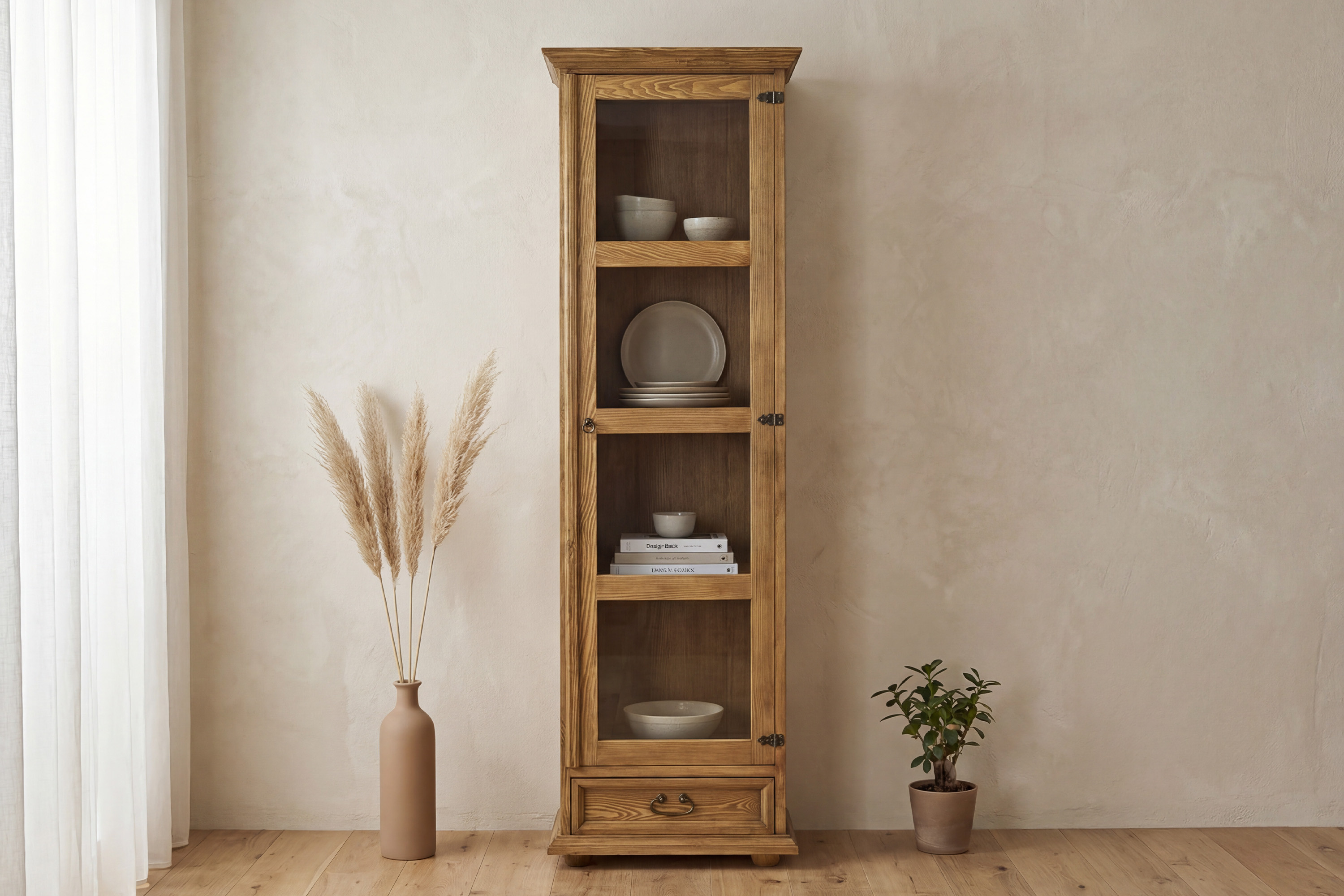 Rustikálna vitrína vo francúzskom štýle z masívnej borovice