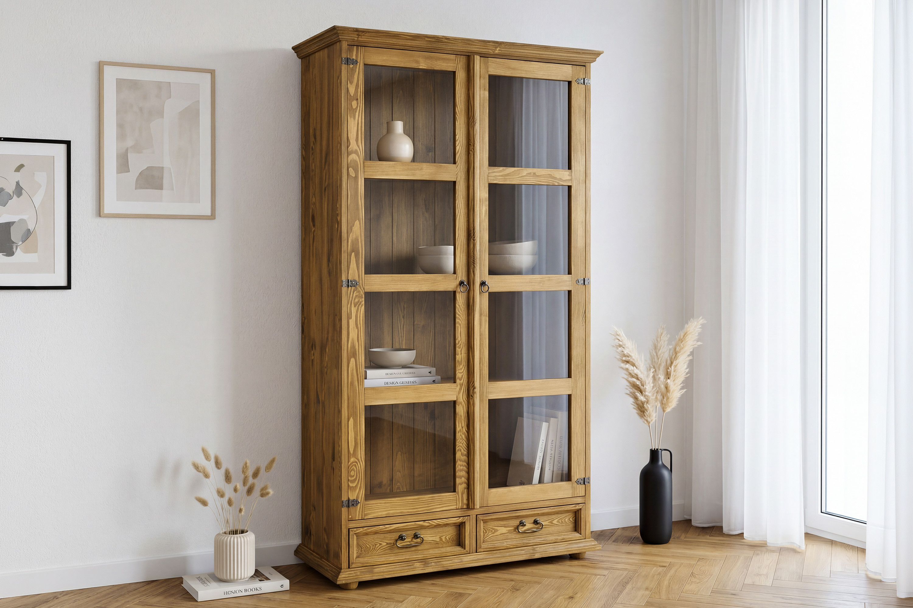 Presklená rustikálna vitrína do jedálne z masívnej borovice – séria Venkov