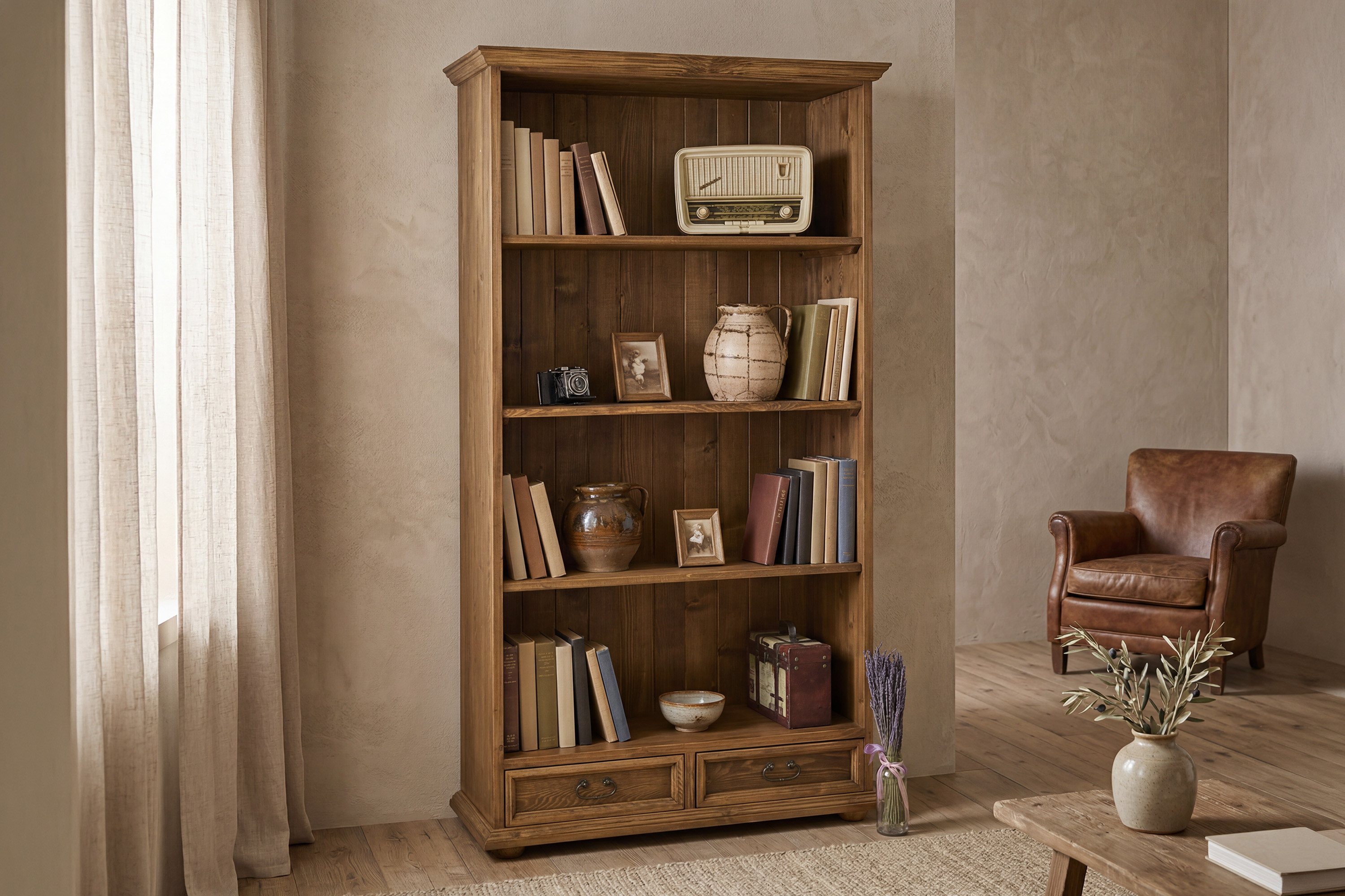 Rustikales Bücherregal aus massivem Kiefernholz der Serie Venkov