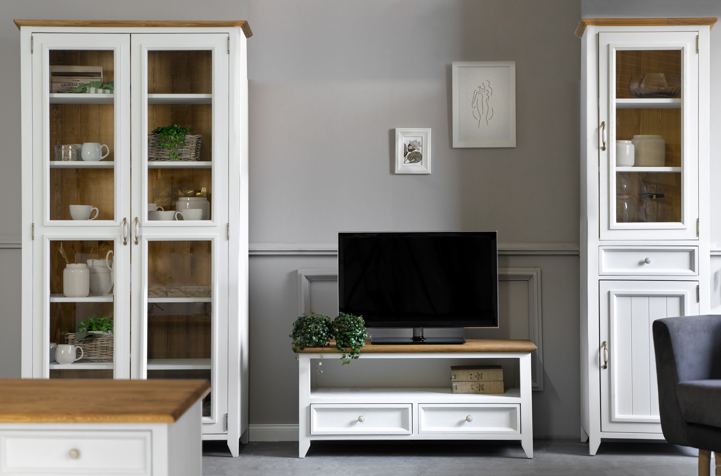 Provence stílusú nappali bútor